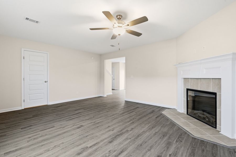 Representative unfurnished interior of a home built from the The Pamona by RTS Homes in Lakeside at Fifteen West, Hinesville (Image 12).