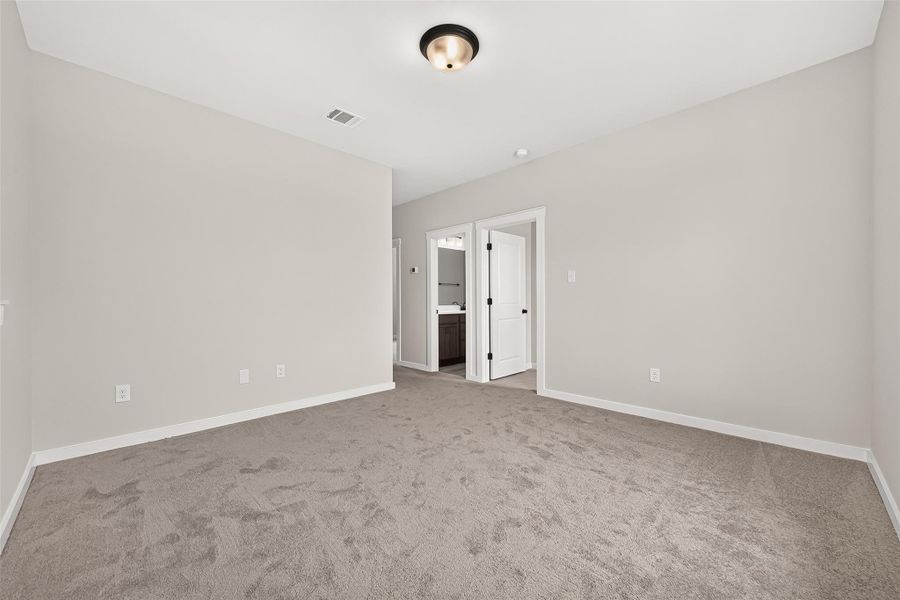 Spacious, unfurnished interior of a new home in , Bonney (Image 32).