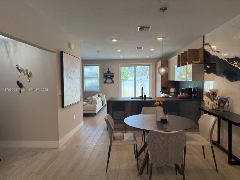 Furnished interior view inside a new home in , Pembroke Pines (Image 7).