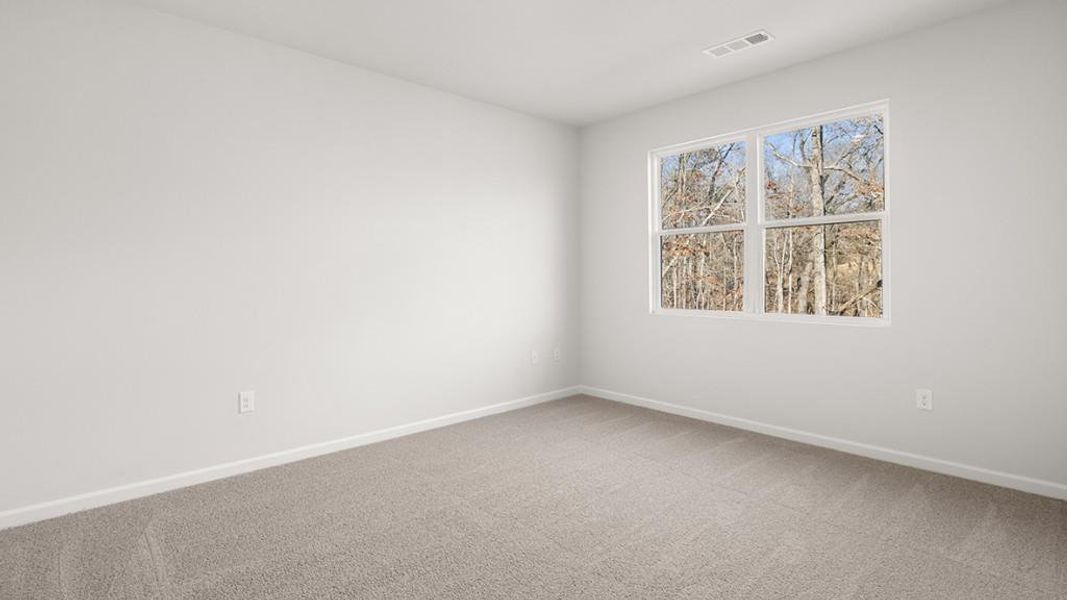 Spacious, unfurnished interior of a new home in Falcon Landing, Gainesville (Image 24).
