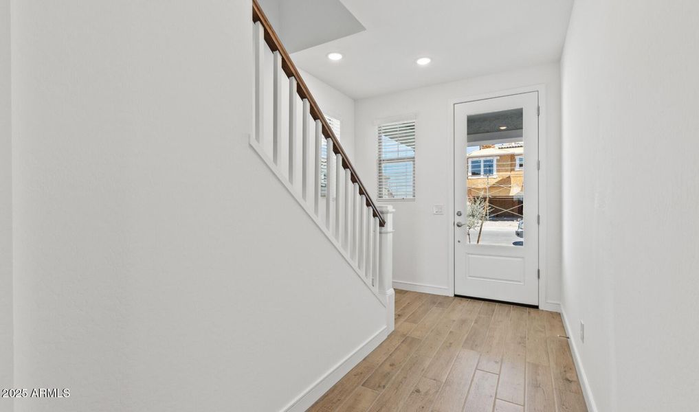 Manor Lot #75 Foyer (Large)