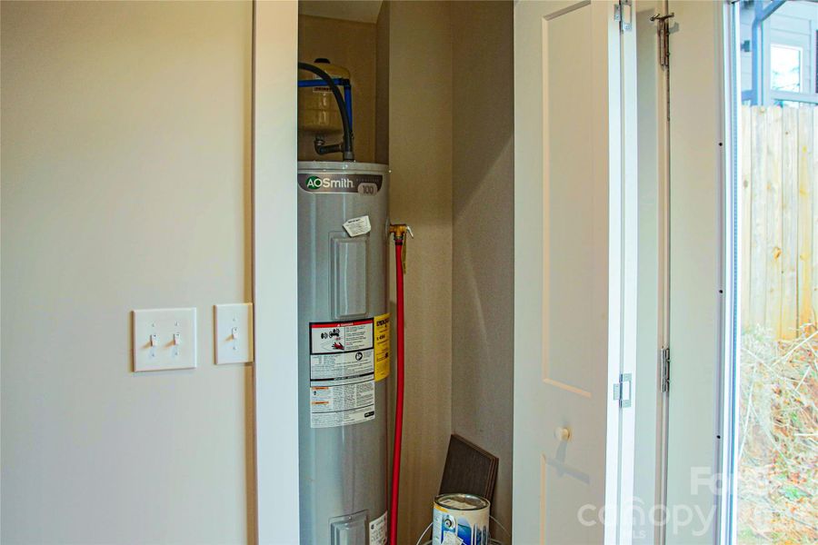 Image 43 of a home in .