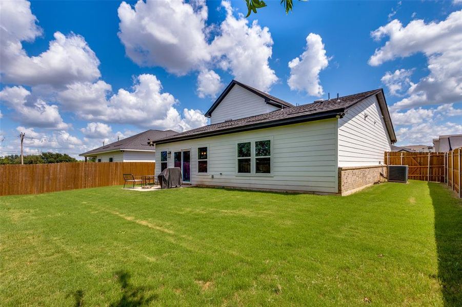 Exterior details of a home in Magnolia Estates, Crowley (Image 6).