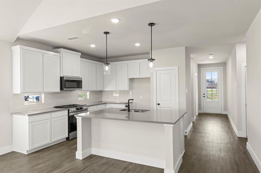 07. 2368 Bell - Kitchen (2)