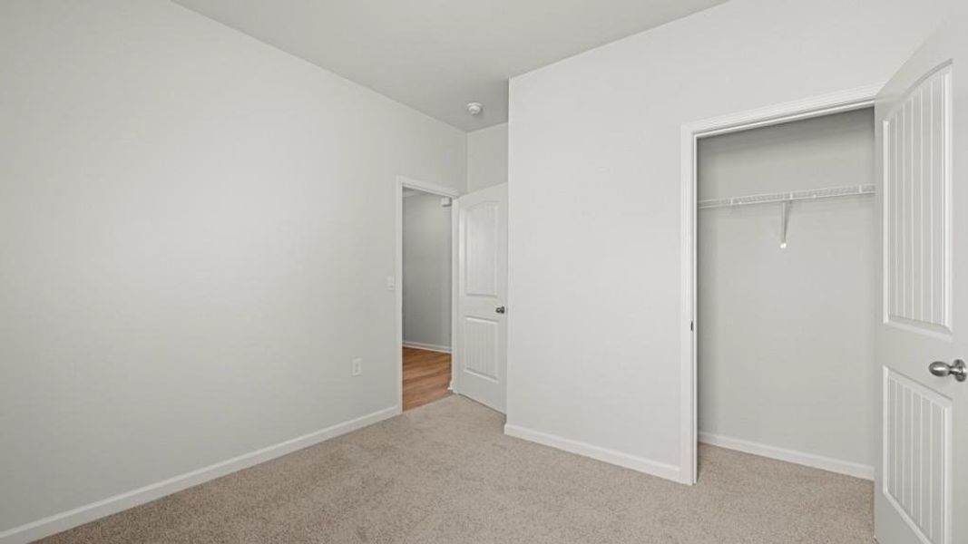 Spacious, unfurnished interior of a new home in Creekview, Atlanta (Image 25).