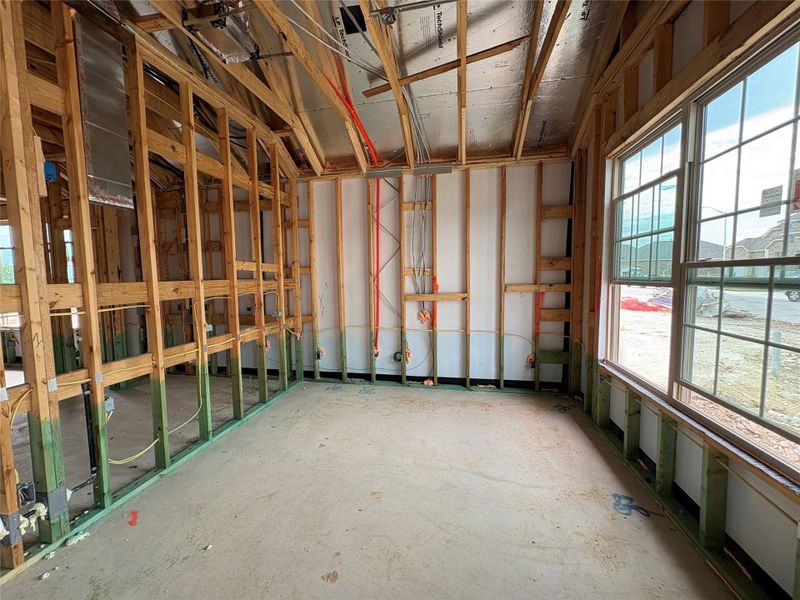 Spacious, unfurnished interior of a new home in Berry Creek Highlands, Georgetown (Image 14).