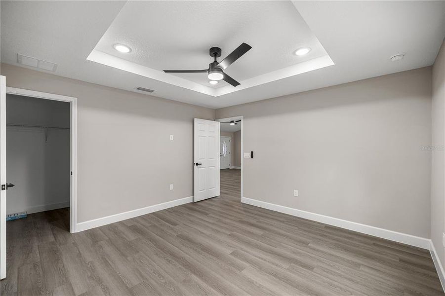 Spacious, unfurnished interior of a new home in , Belleview (Image 14).