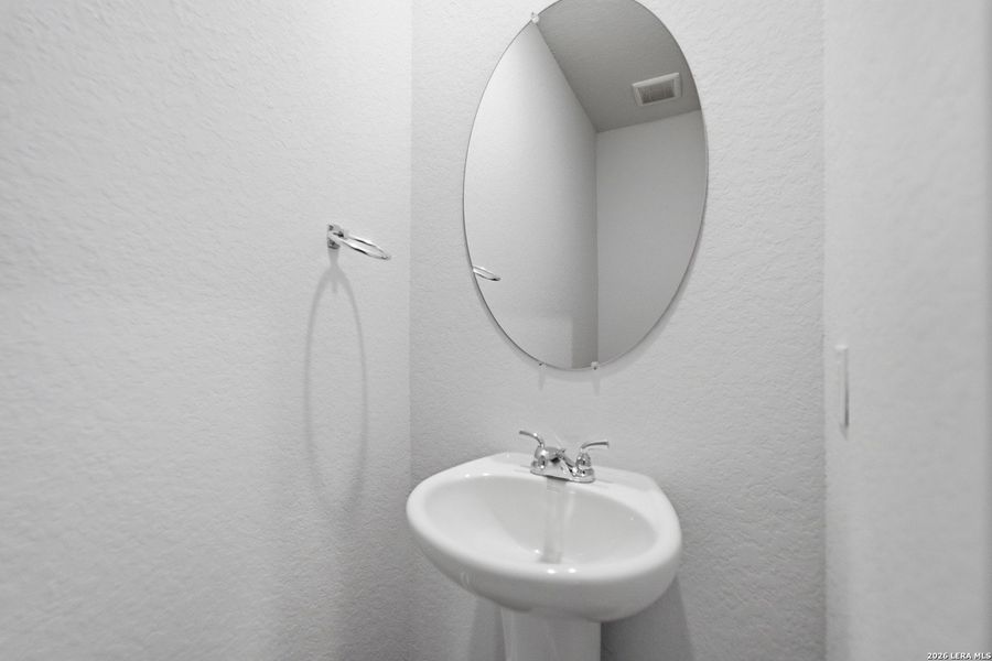 Close-up of interior finishes inside a home in Garden Grove, San Antonio (Image 7).