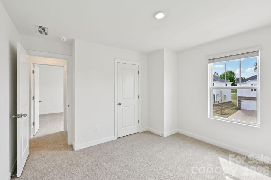 Photo is not of the actual home, but is an inspirational photo of builder’s model home and may depict options, furnishings, and/or decorator features that are not included Photo is not of the actual home, but is an inspirational photo of builder’s model home and may depict options, furnishings, and/or decorator features that are not included