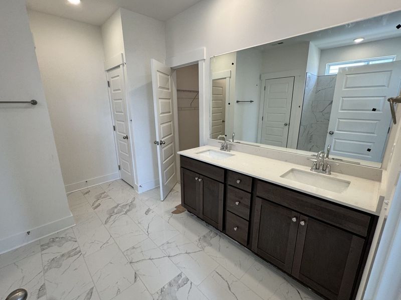 Furnished interior view inside a new home in Woods Crossing, Gallatin (Image 8).
