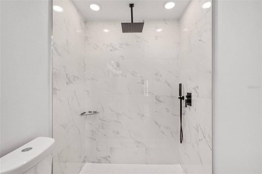 Image 43 of a home in .