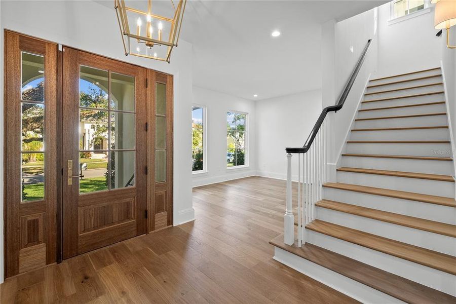 Spacious, unfurnished interior of a new home in , Tampa (Image 43).