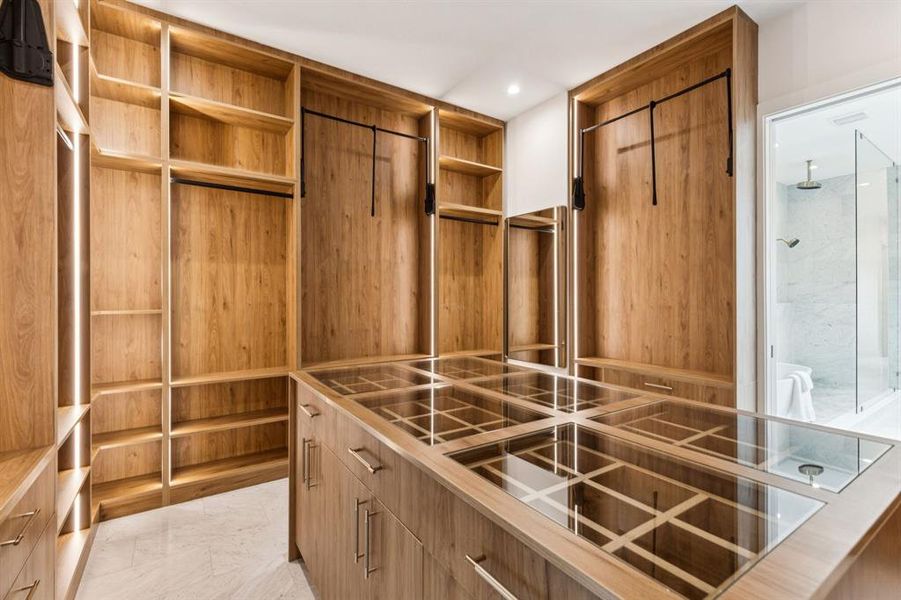 Image 40 of a home in .