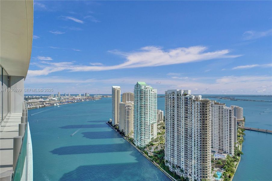 Condo located in Miami, FL showcasing its design and architecture (Image 39).