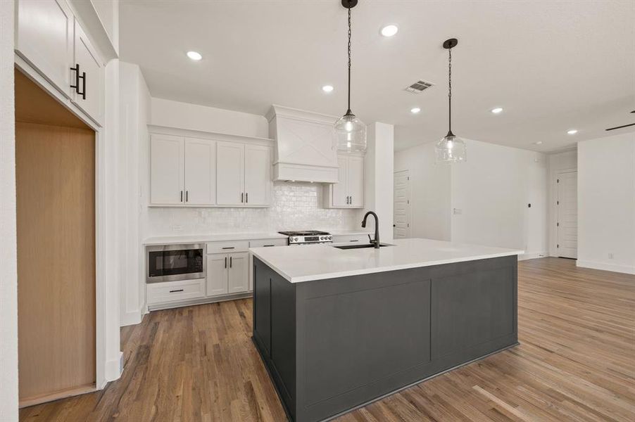 Furnished interior view inside a new home in Rocky Top Ranch, Reno (Image 7).