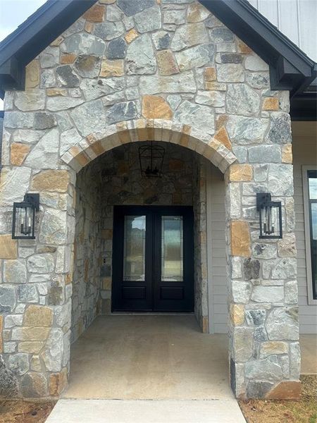 Exterior details and patio area of a home in , Bowie (Image 4).