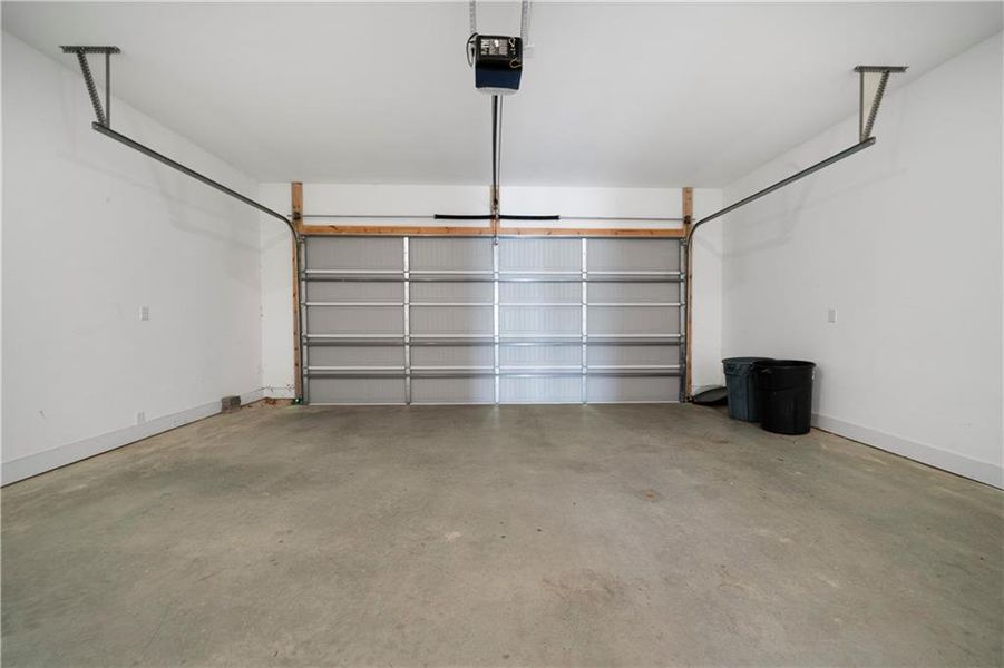 Spacious, unfurnished interior of a new home in , Rome (Image 35).