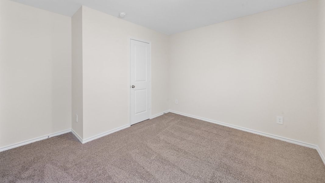 Representative unfurnished interior of a home built from the Diana by D.R. Horton in Northspur, Terrell (Image 9).