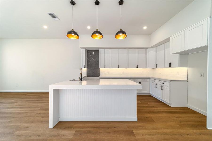 Furnished interior view inside a new home in , Dallas (Image 10).