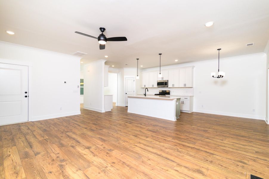 Spacious, unfurnished interior of a new home in , Charleston (Image 37).