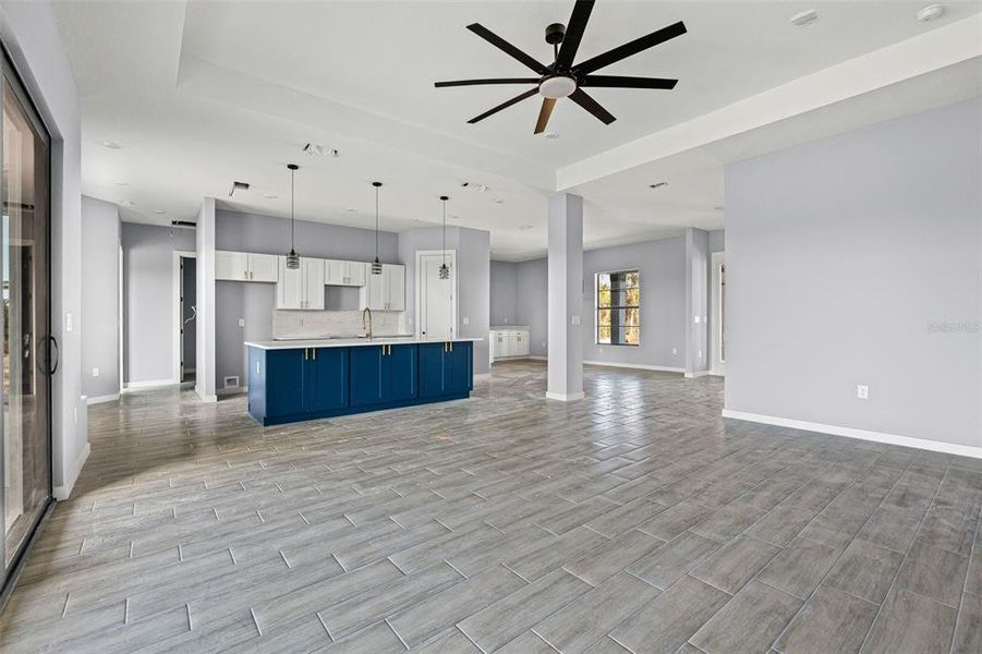 Spacious, unfurnished interior of a new home in , Punta Gorda (Image 12).