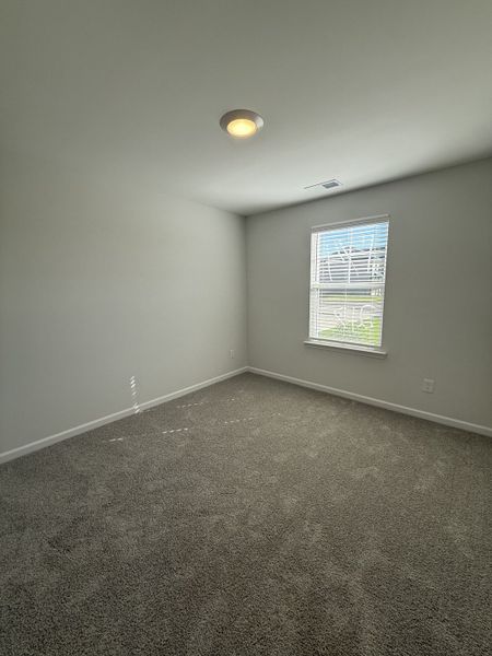 Spacious, unfurnished interior of a new home in Bradley Bend, Ashland City (Image 11).