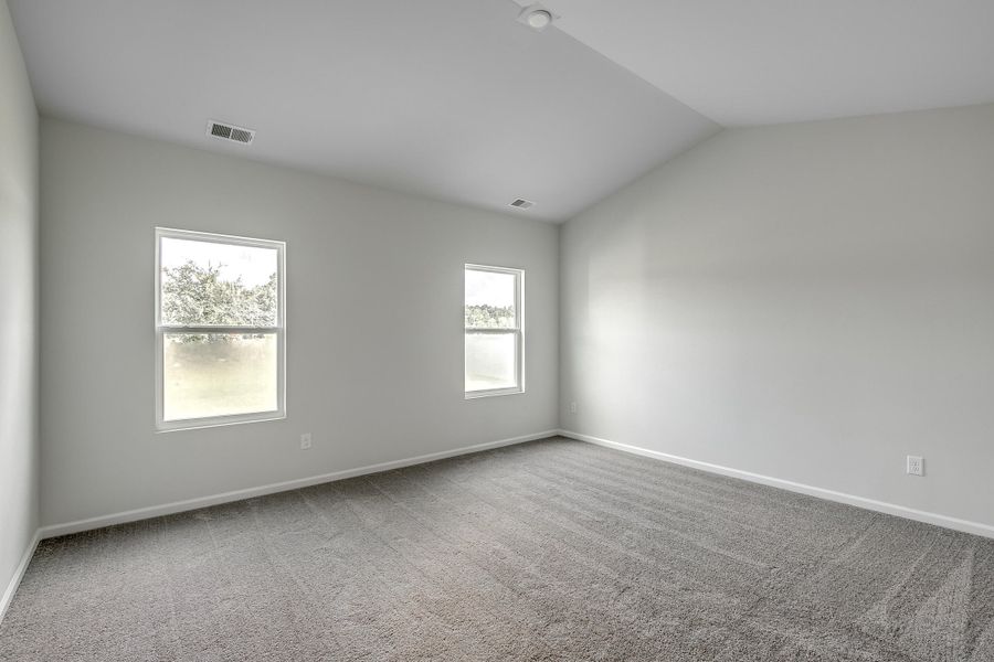 Spacious, unfurnished interior of a new home in Six Oaks, Summerville (Image 33).
