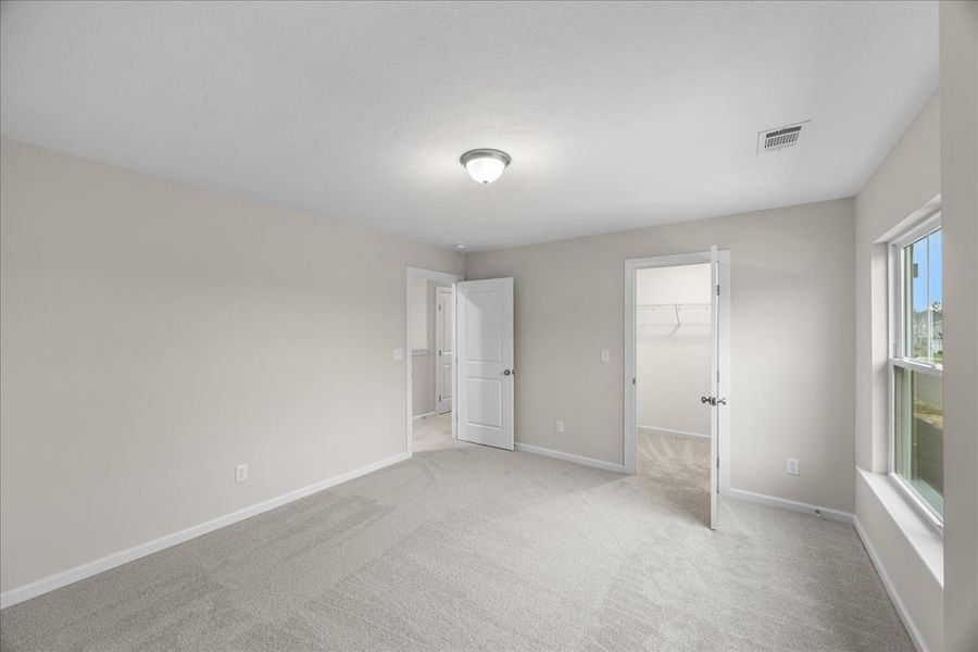 Spacious, unfurnished interior of a new home in Windsor, North Augusta (Image 25).