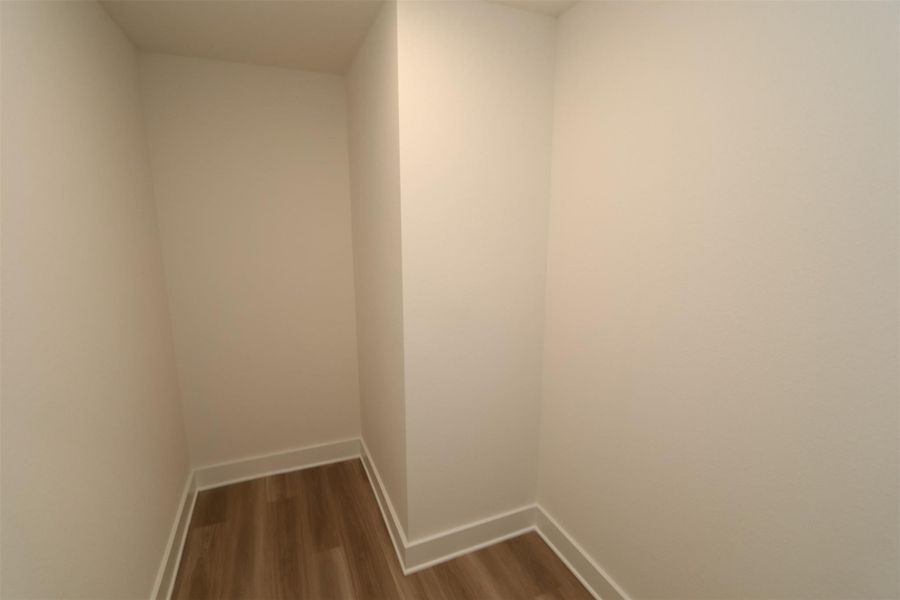 Spacious, unfurnished interior of a new home in Lago Mar, Santa Fe (Image 16).