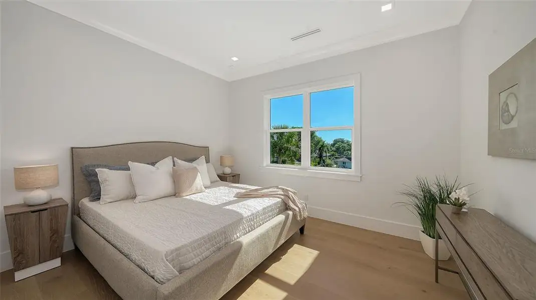Furnished interior view inside a new home in , Sarasota (Image 59).