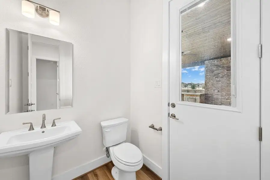 Furnished interior view inside a new home in Santa Rita Ranch, Liberty Hill (Image 9). Furnished interior view inside a new home in Santa Rita Ranch, Liberty Hill (Image 9).