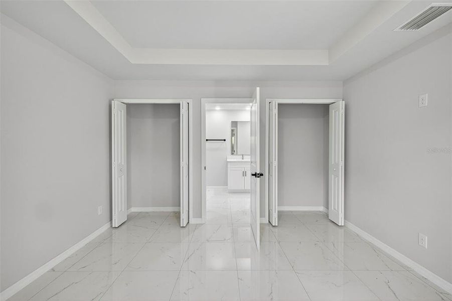 Spacious, unfurnished interior of a new home in , Lehigh Acres (Image 15).