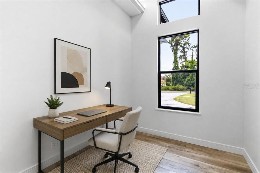 Furnished interior view inside a new home in , Plant City (Image 34).