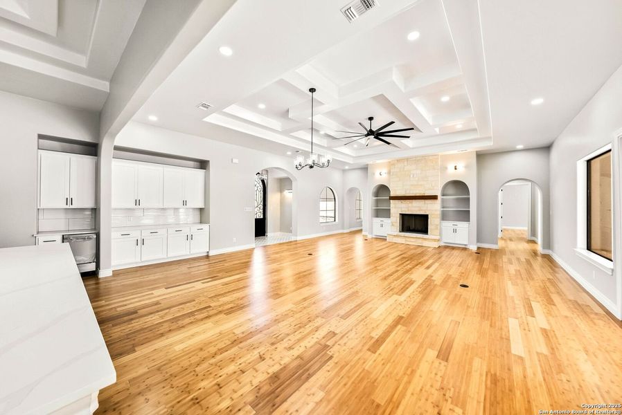 Spacious, unfurnished interior of a new home in , New Braunfels (Image 38).