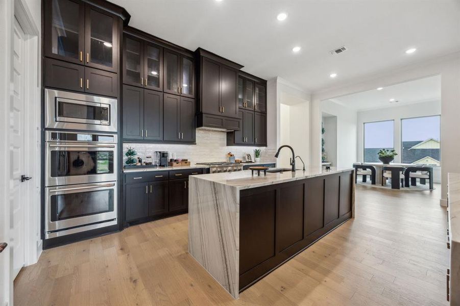 Furnished interior view inside a new home in Canyon Falls 90s, Northlake (Image 9).