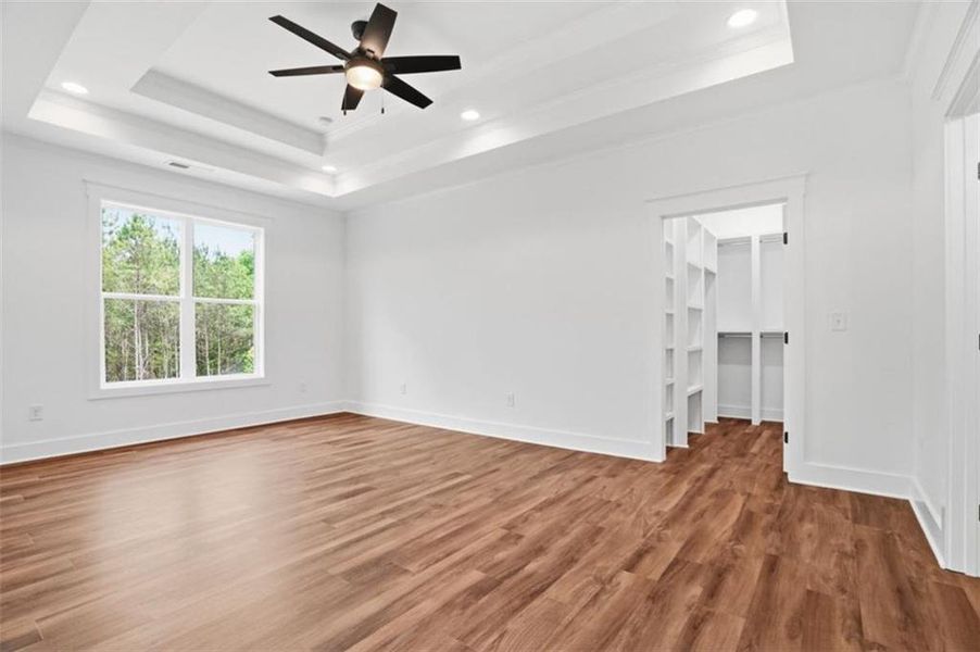 Spacious, unfurnished interior of a new home in , Jasper (Image 45).