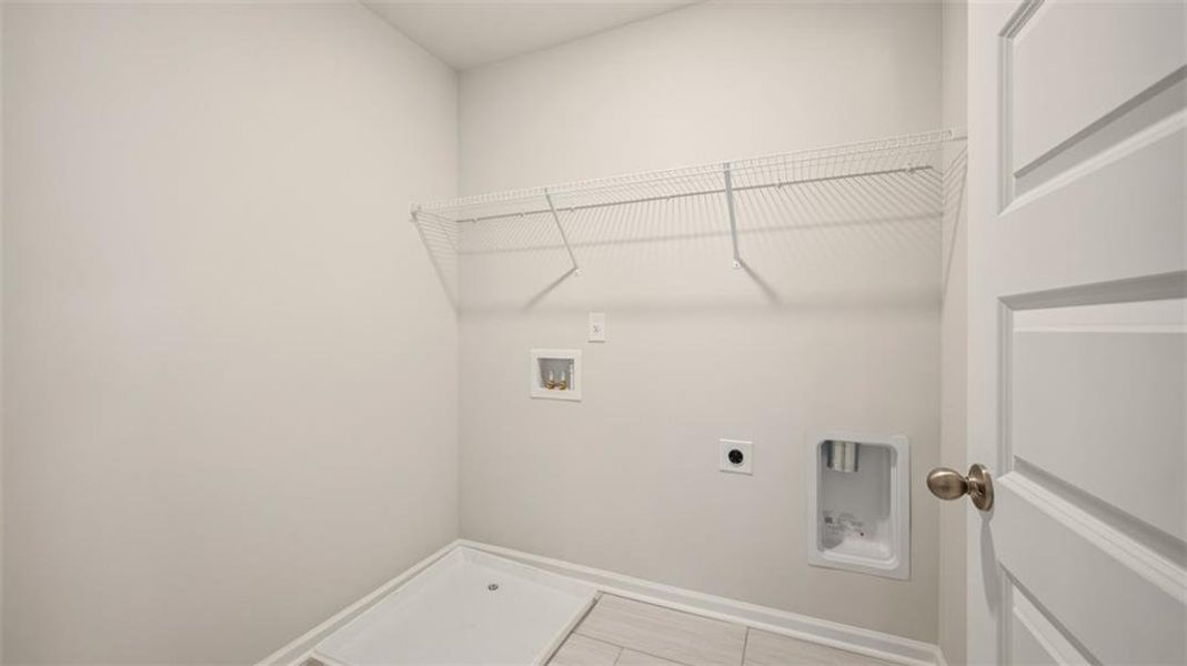 Spacious, unfurnished interior of a new home in Water Oak Estates, Lawrenceville (Image 22).