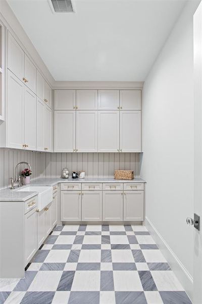 Furnished interior view inside a new home in , Dallas (Image 31). Furnished interior view inside a new home in , Dallas (Image 31).