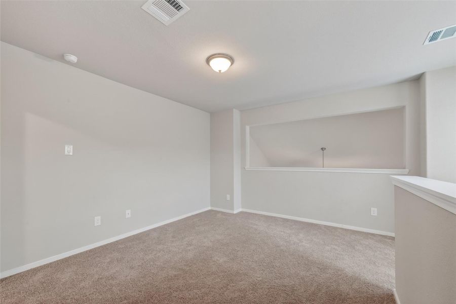 Spacious, unfurnished interior of a new home in Rollingbrook Estates, Baytown (Image 19).