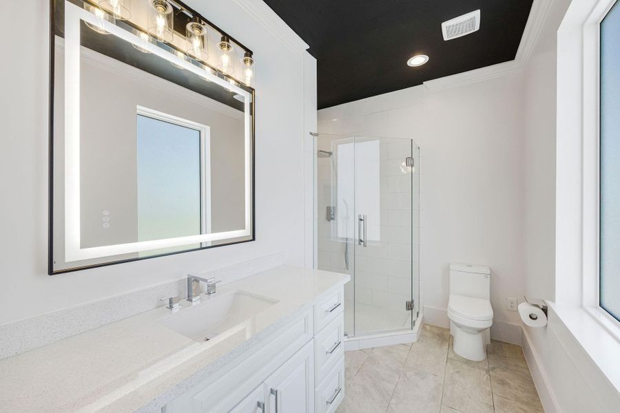 Furnished interior view inside a new home in , Galveston (Image 37).