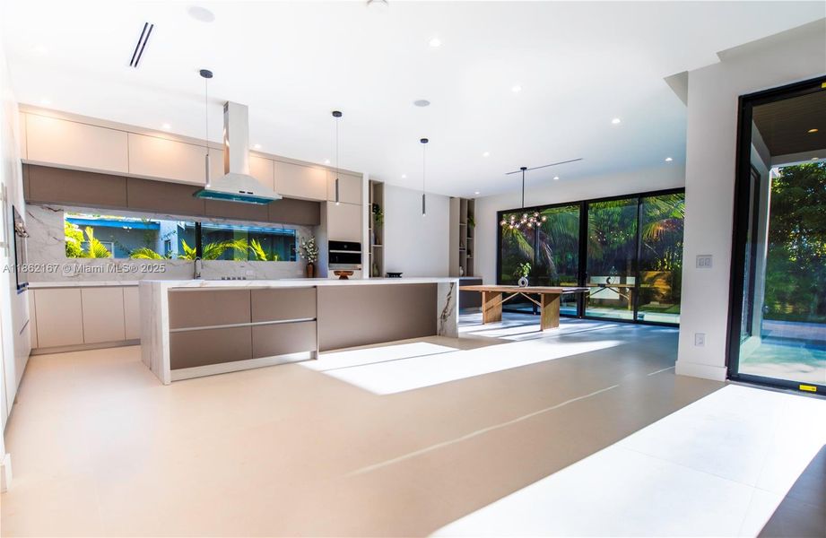 Furnished interior view inside a new home in , Fort Lauderdale (Image 8).