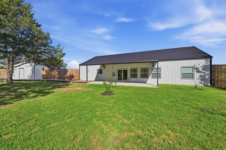 Exterior details and patio area of a home in , Gainesville (Image 22).