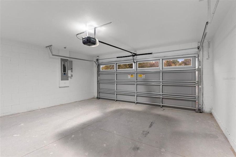 Spacious, unfurnished interior of a new home in , Lakeland (Image 15).