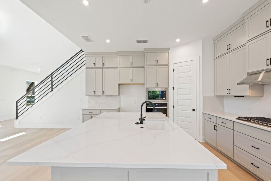 Furnished interior view inside a new home in Persimmon, Buda (Image 7).