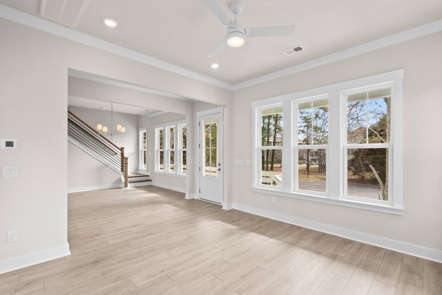 Spacious, unfurnished interior of a new home in Harbor Oaks Marina, Myrtle Beach (Image 18).
