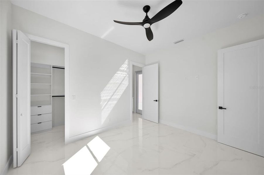 Spacious, unfurnished interior of a new home in , Punta Gorda (Image 23).