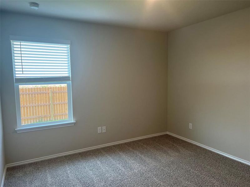 Spacious, unfurnished interior of a new home in Park Meadows, Lorena (Image 14).