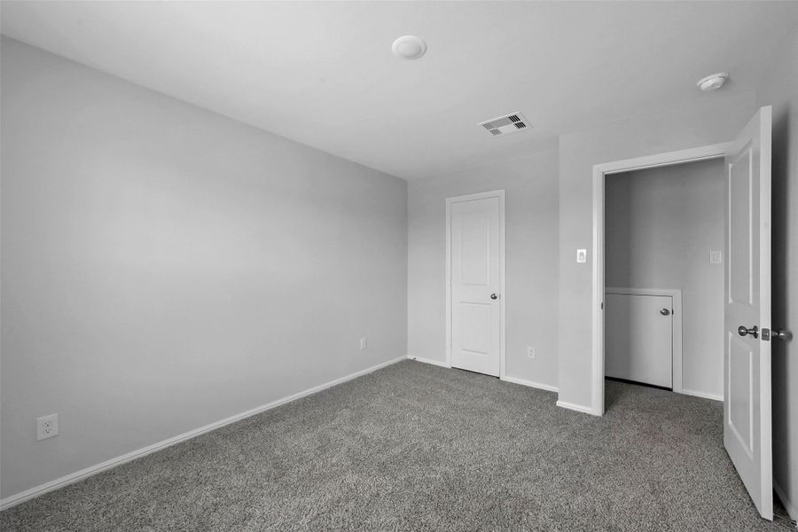 Spacious, unfurnished interior of a new home in Saint Tropez, Houston (Image 26). Spacious, unfurnished interior of a new home in Saint Tropez, Houston (Image 26).