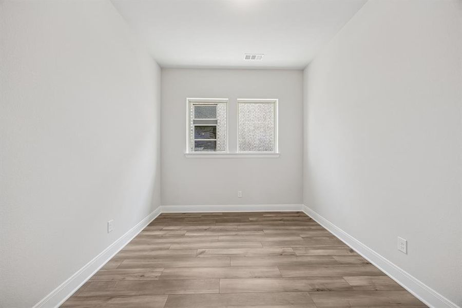 Spacious, unfurnished interior of a new home in Sandbrock Ranch, Aubrey (Image 24). Spacious, unfurnished interior of a new home in Sandbrock Ranch, Aubrey (Image 24).