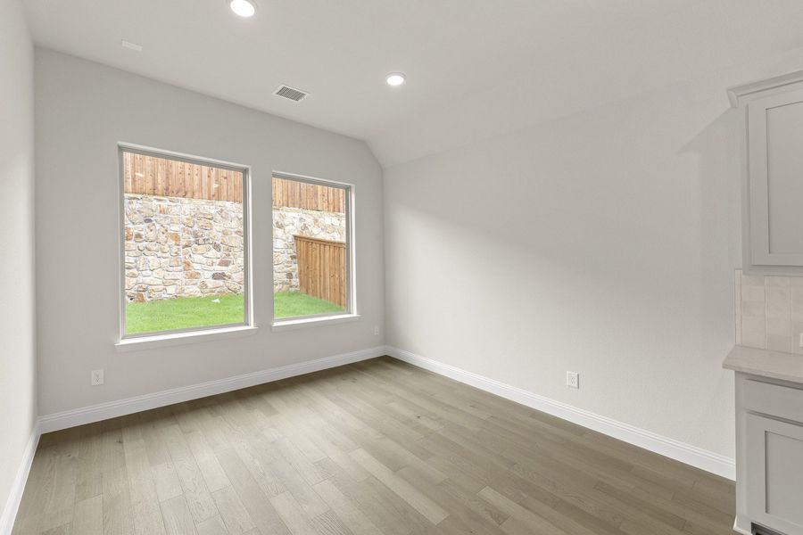 Spacious, unfurnished interior of a new home in Park Hills, Rockwall (Image 22). Spacious, unfurnished interior of a new home in Park Hills, Rockwall (Image 22).
